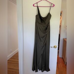 Significant other Ari dress in olive, size US 4